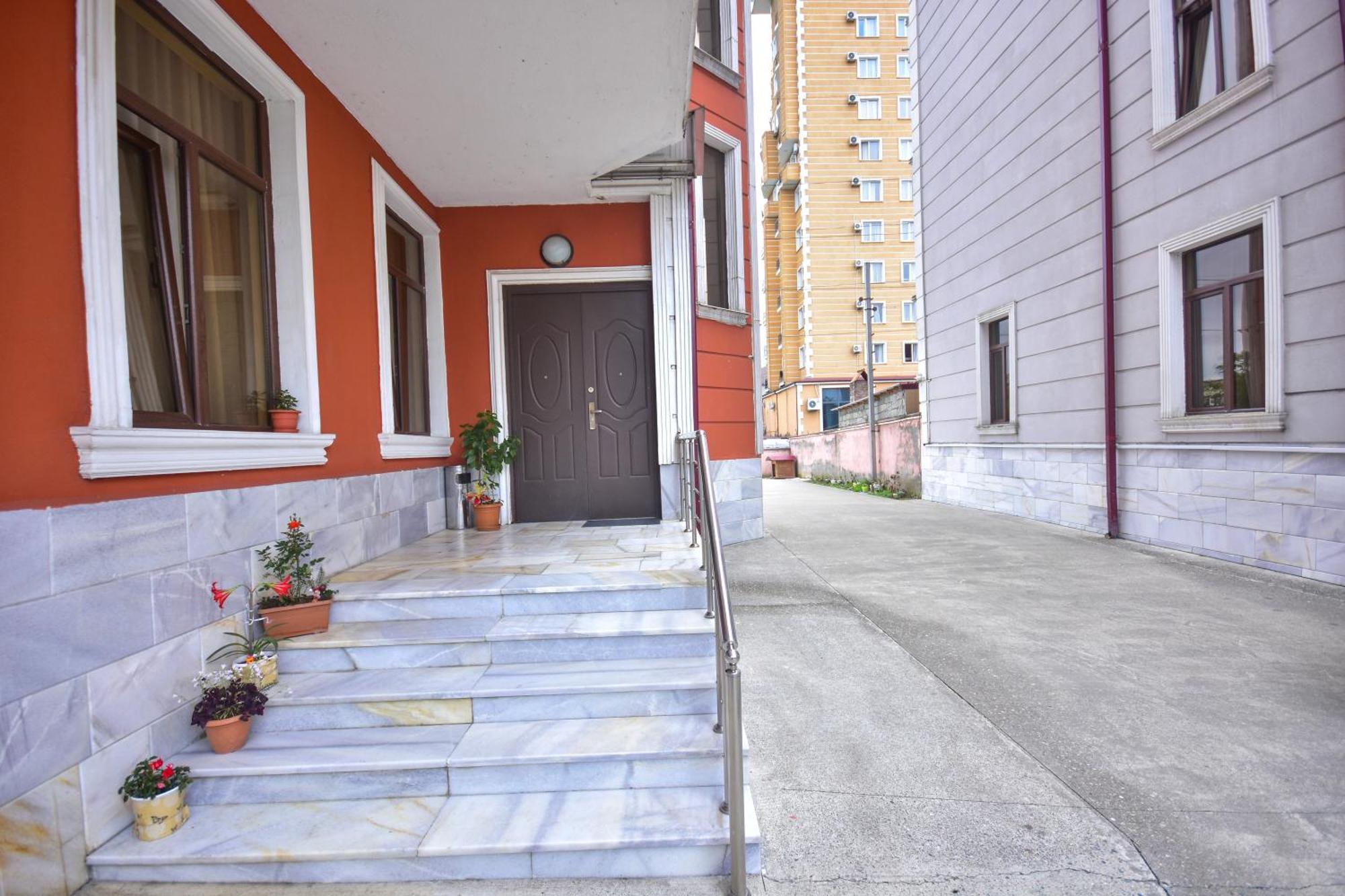 Family Apartments In Batumi Kültér fotó