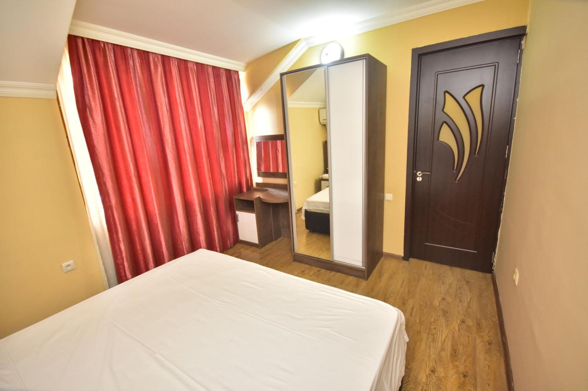 Family Apartments In Batumi Kültér fotó