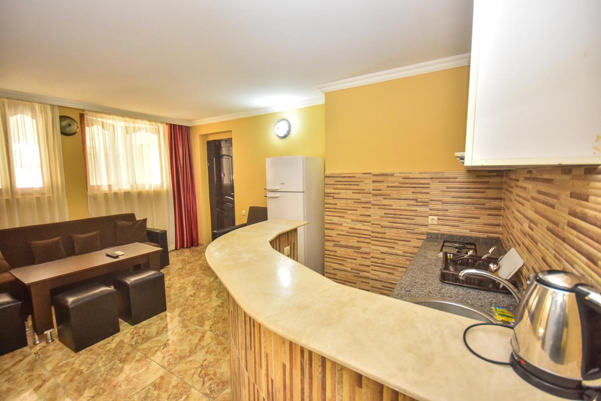 Family Apartments In Batumi Kültér fotó